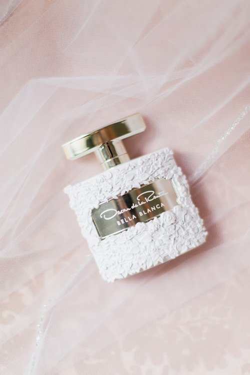 Valami kölcsön esküvői parfüm esküvői hagyományok babonák